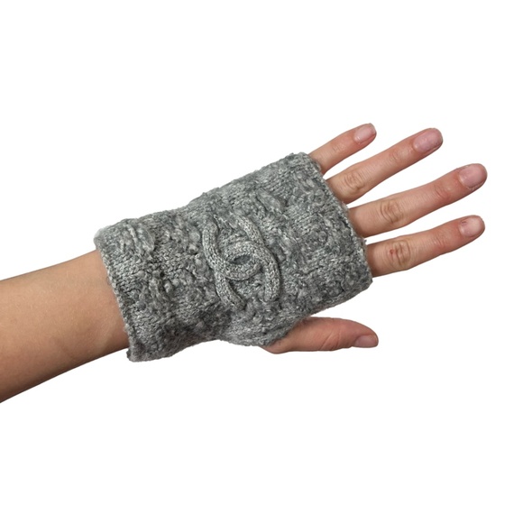 Chanel Gray 3 in 1 Fingerless & Finger Cashmere Silk Knit Tweed Gloves - Picture 7 of 12
